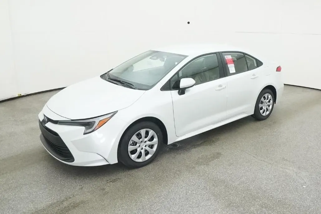 2025 Toyota Corolla Hybrid LE photo 1