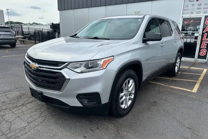 2018 Chevrolet Traverse LS photo 1