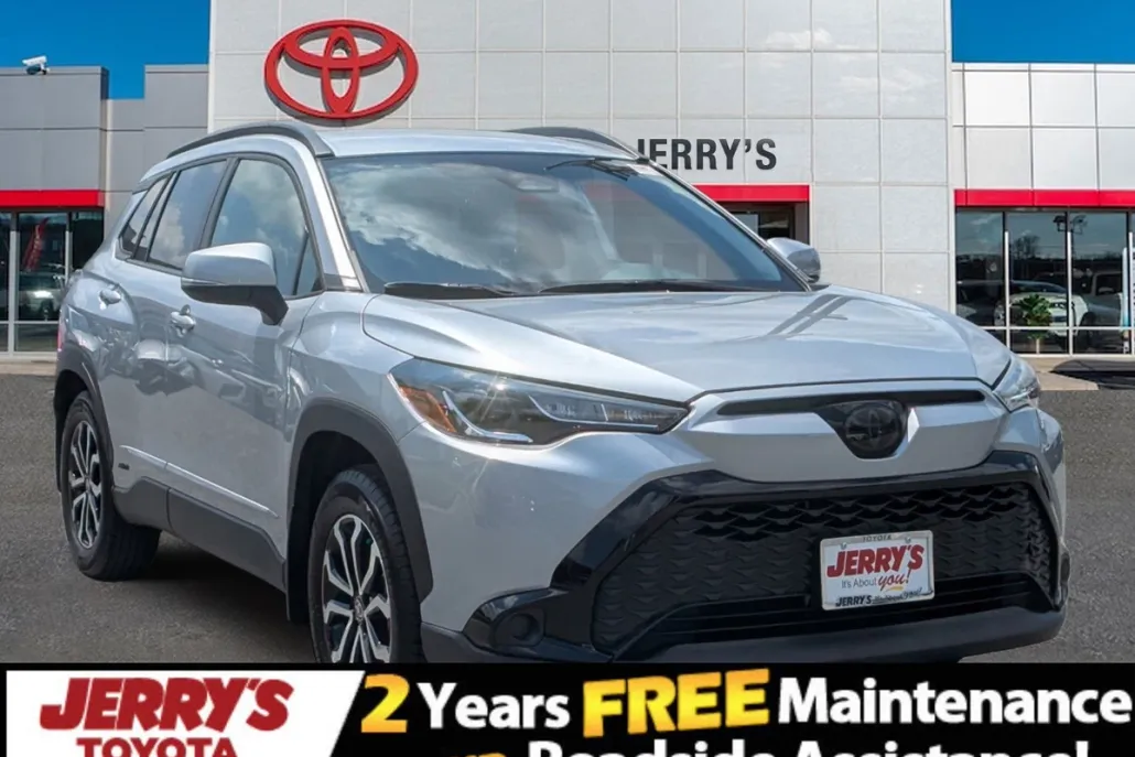 2024 Toyota Corolla Cross Hybrid SE photo 1