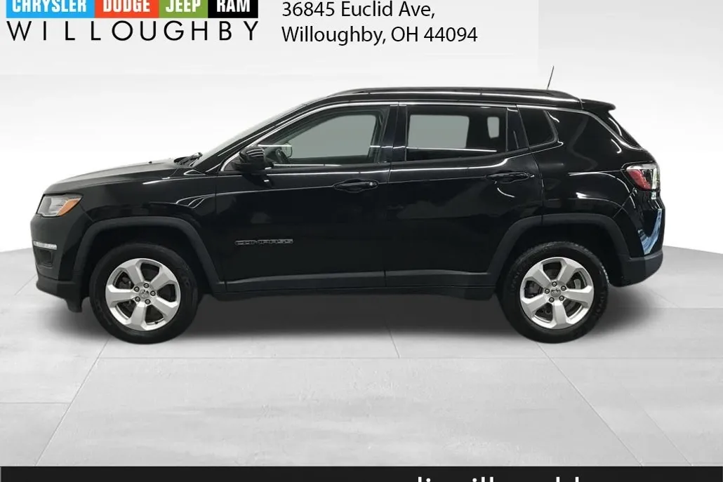2021 Jeep Compass Latitude photo 1