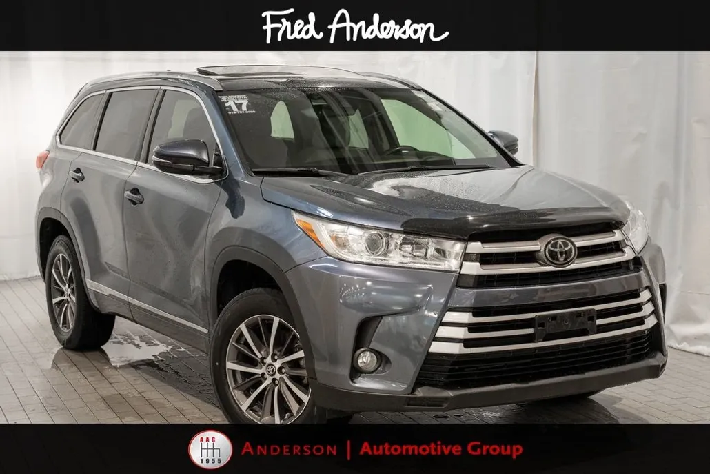 2017 Toyota Highlander XLE photo 1