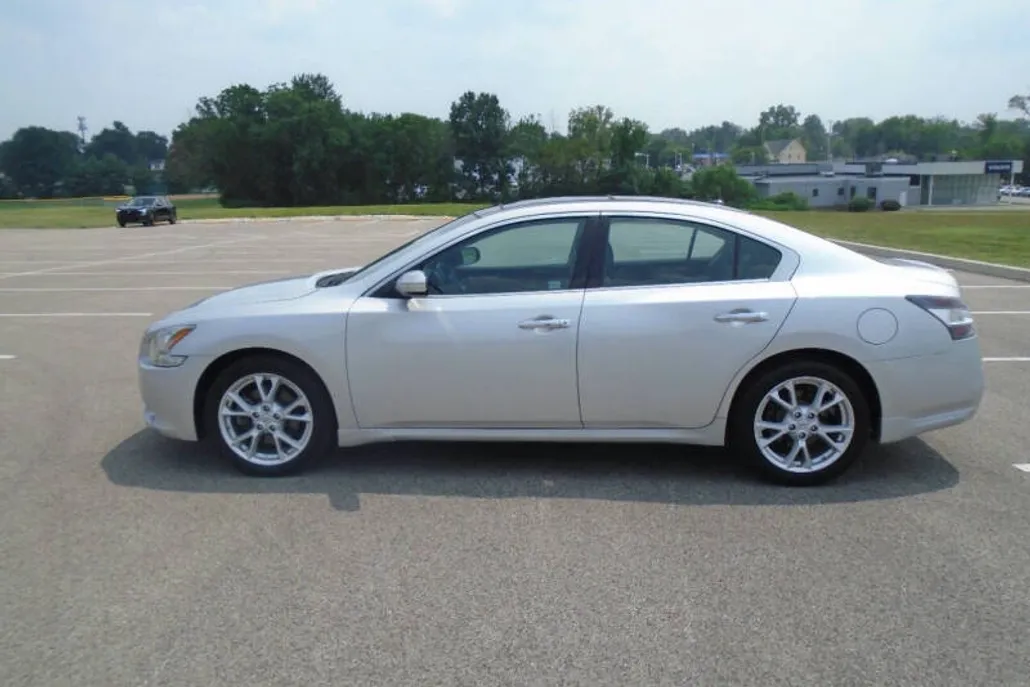 2014 Nissan Maxima SV photo 1