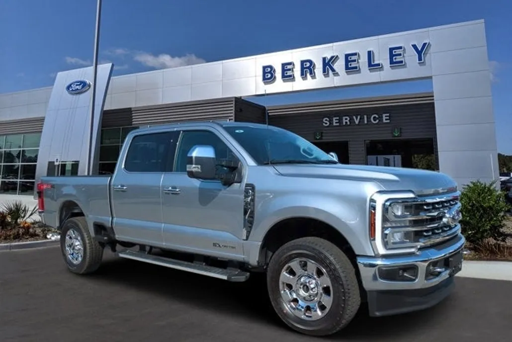 2024 Ford F-250 Lariat photo 1