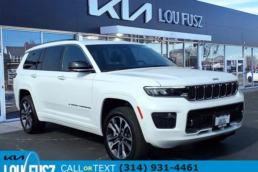 2024 Jeep Grand Cherokee Overland photo 1