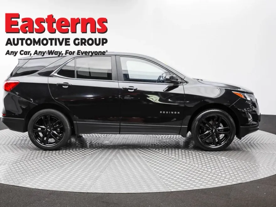 2021 Chevrolet Equinox LT photo 1