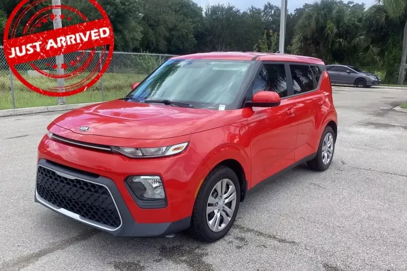 2020 Kia Soul LX photo 1