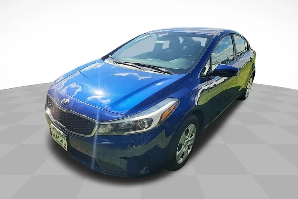 2017 Kia Forte LX Base photo 1