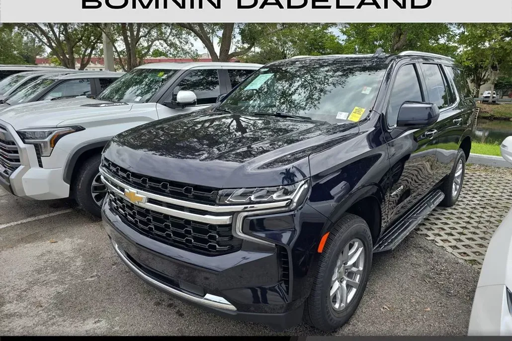 2023 Chevrolet Tahoe LS photo 1