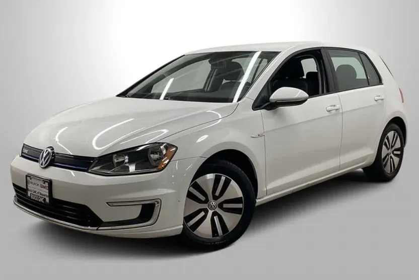 2016 Volkswagen e-Golf SE photo 1