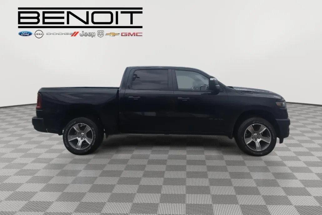 2025 Ram 1500 Tradesman photo 1
