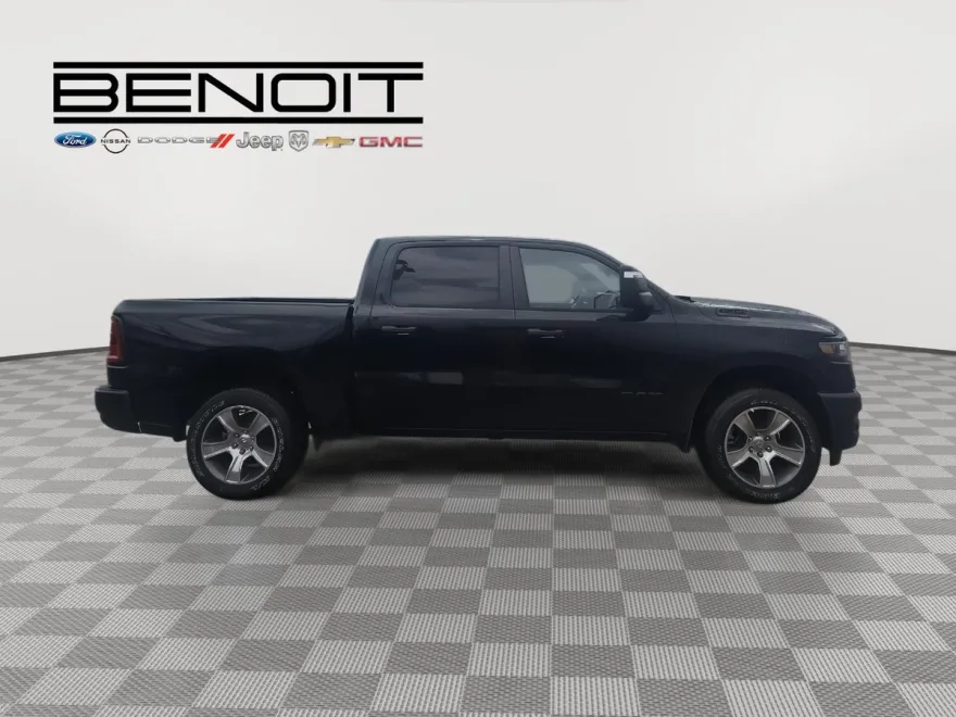 2025 Ram 1500 Tradesman photo 1