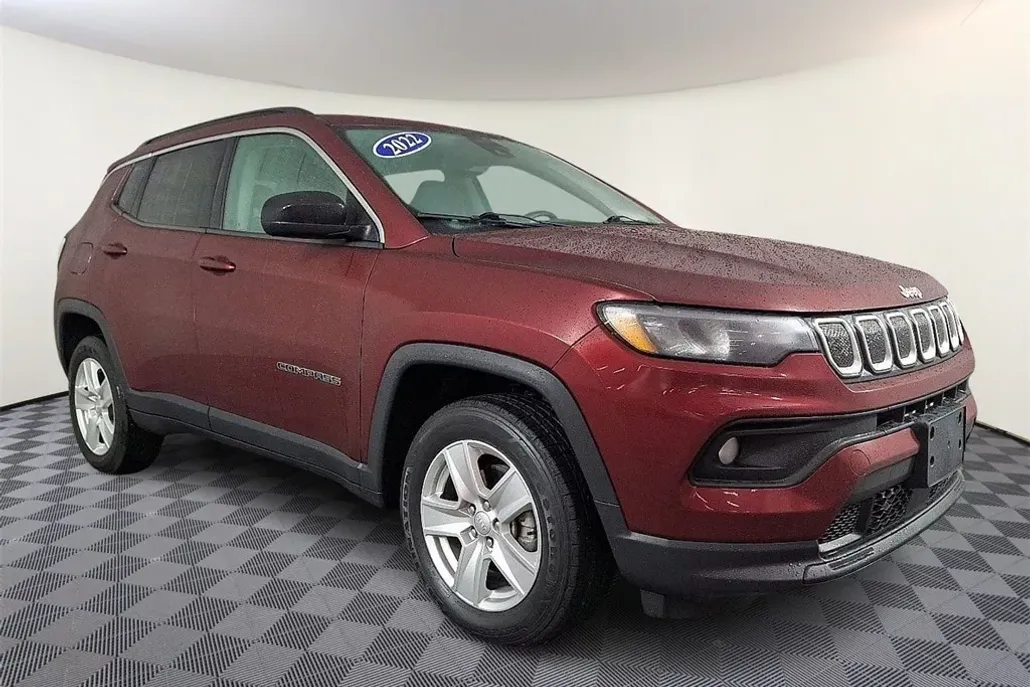 2022 Jeep Compass Latitude photo 1