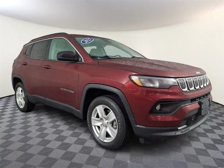 2022 Jeep Compass Latitude photo 1