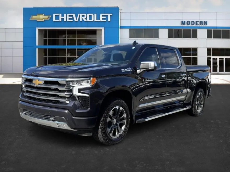2024 Chevrolet Silverado 1500 High Country photo 1
