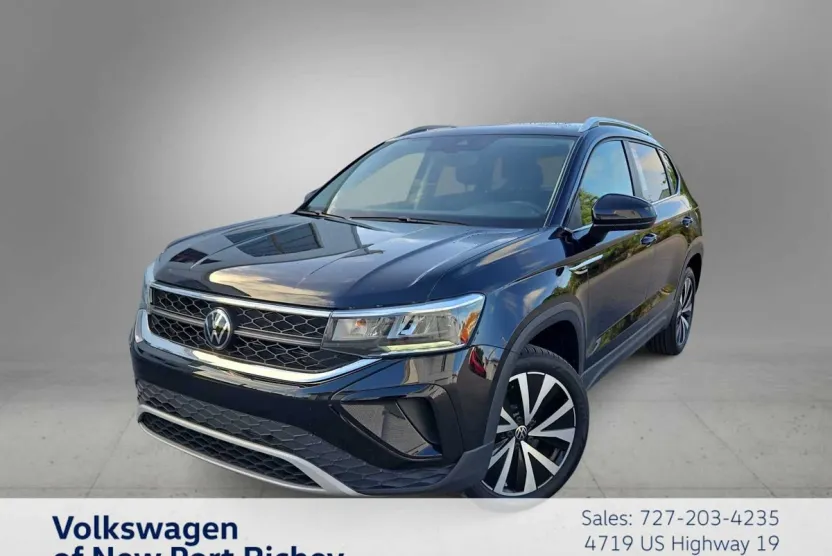 2023 Volkswagen Taos SE photo 1