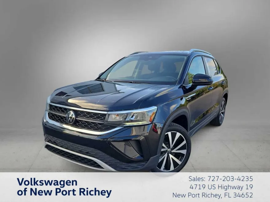 2023 Volkswagen Taos SE photo 1