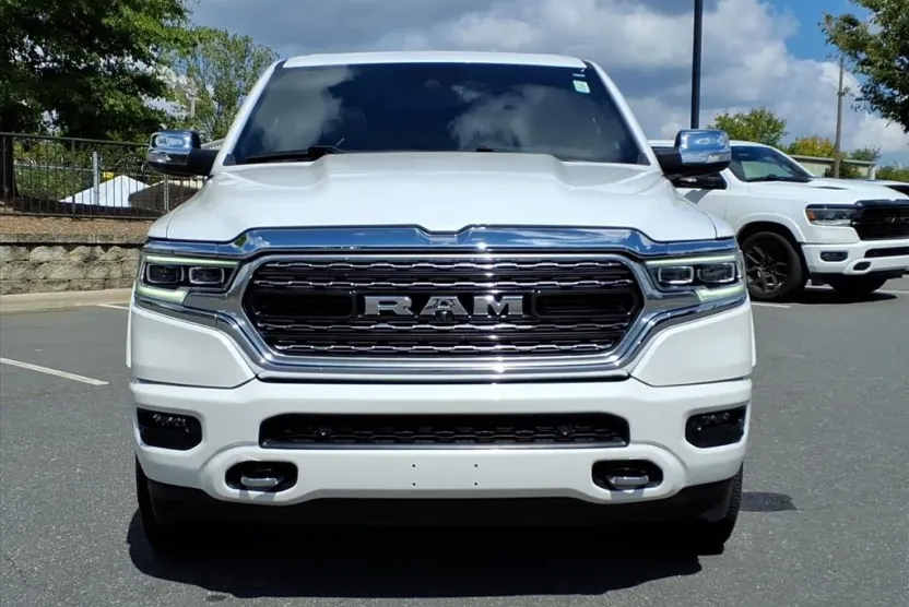 2022 Ram 1500 Limited photo 1