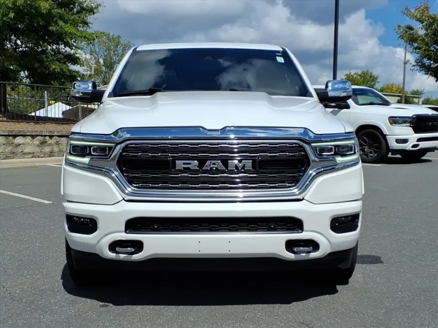 2022 Ram 1500 Limited photo 1