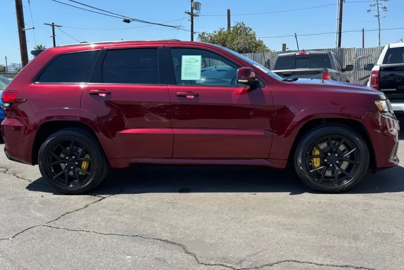 2021 Jeep Grand Cherokee Trackhawk photo 1