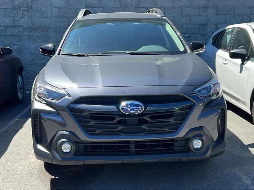 2025 Subaru Outback Premium photo 1