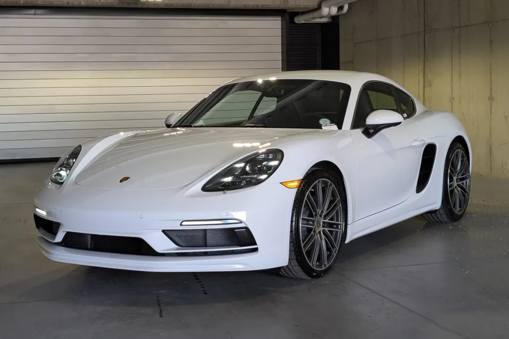 2025 Porsche Cayman photo 1