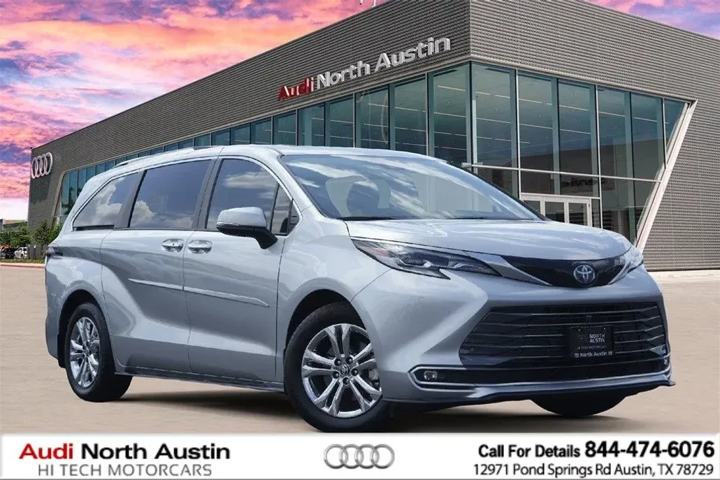 2023 Toyota Sienna Platinum photo 1