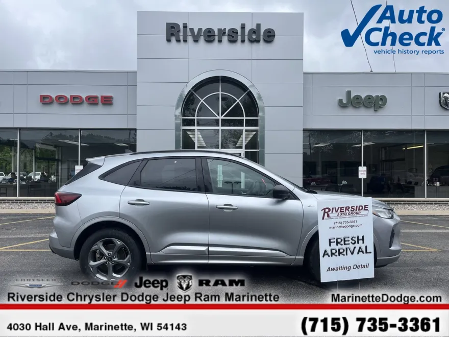 2024 Ford Escape ST-Line photo 1