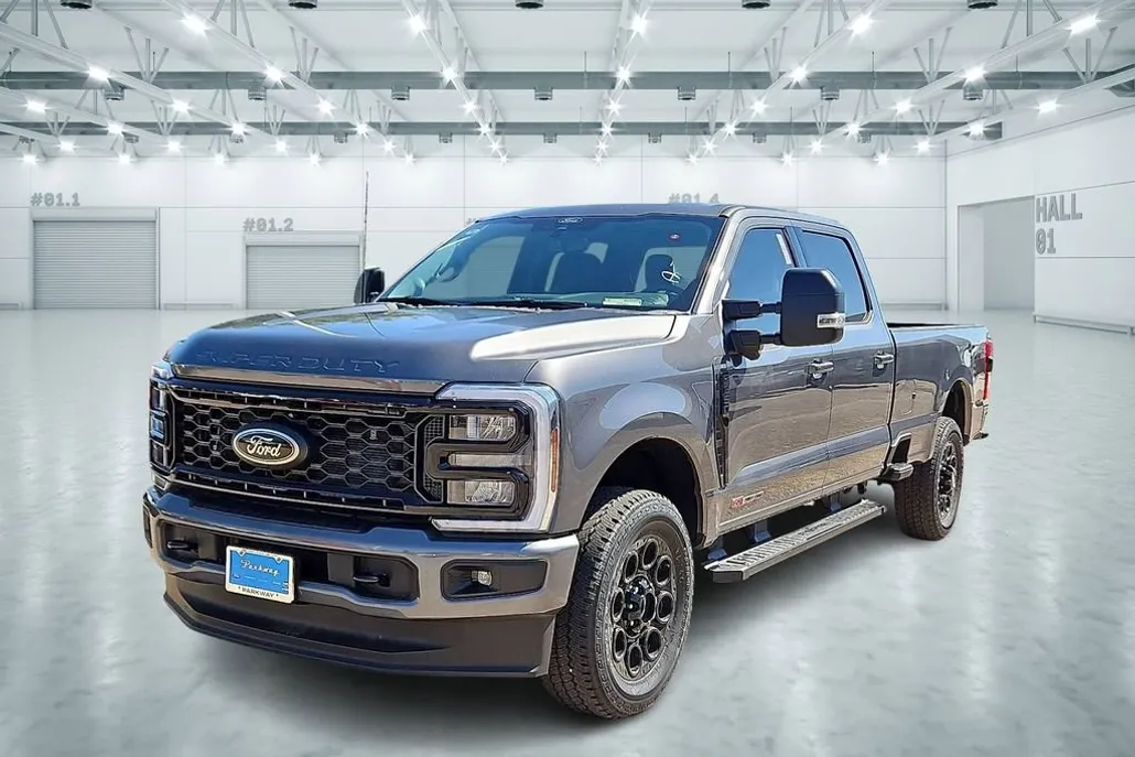 2025 Ford F-350 XLT photo 1