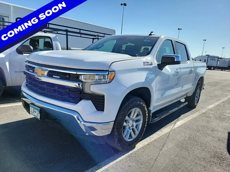 2022 Chevrolet Silverado 1500 LT photo 1