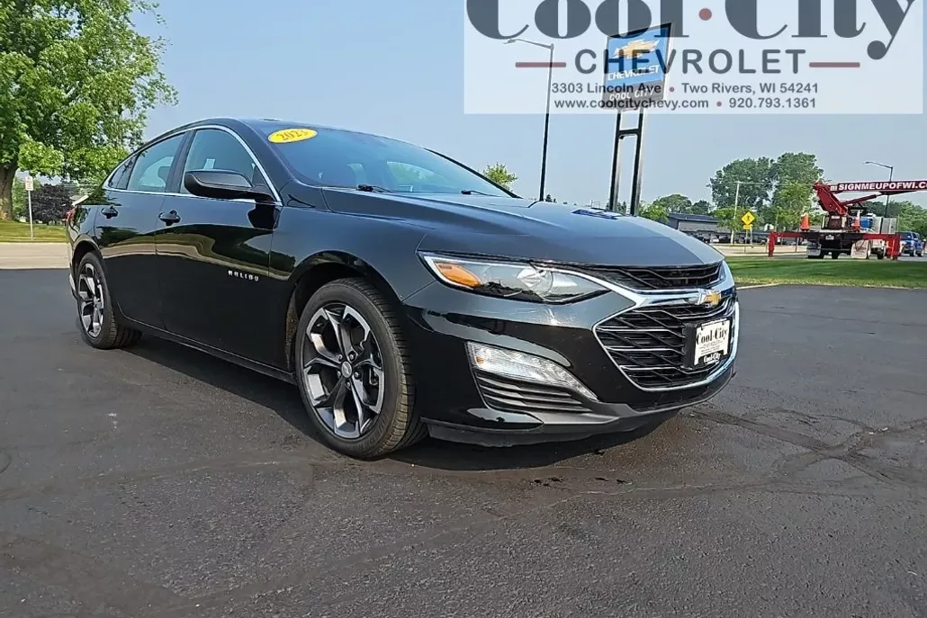 2023 Chevrolet Malibu 1LT photo 1