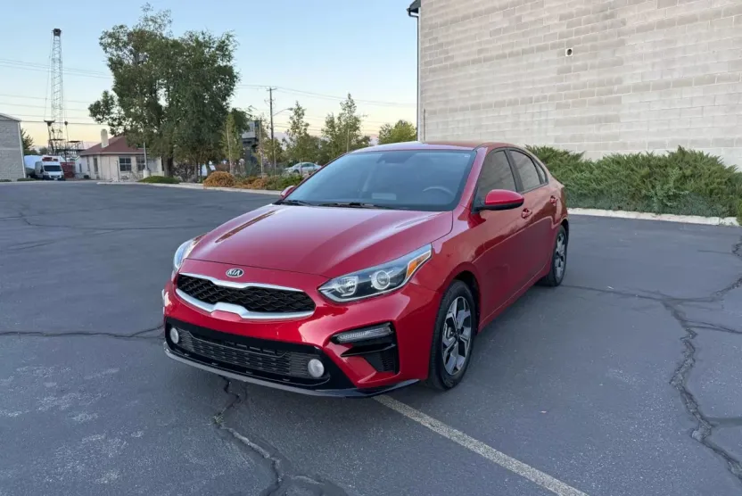 2021 Kia Forte LXS photo 1