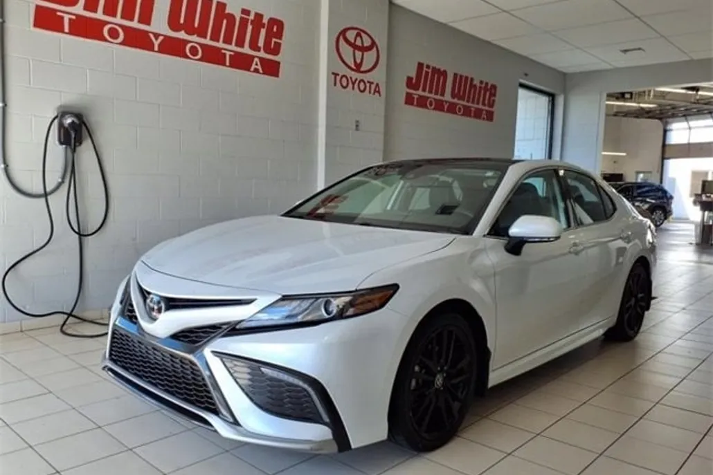 2023 Toyota Camry XSE photo 1