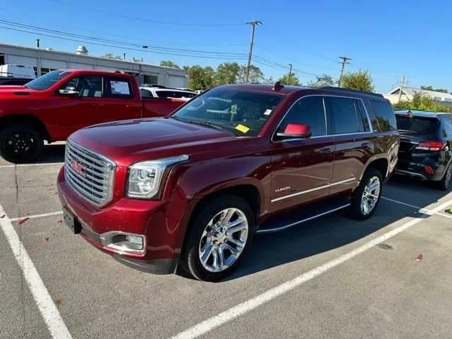 2017 Gmc Yukon SLT photo 1