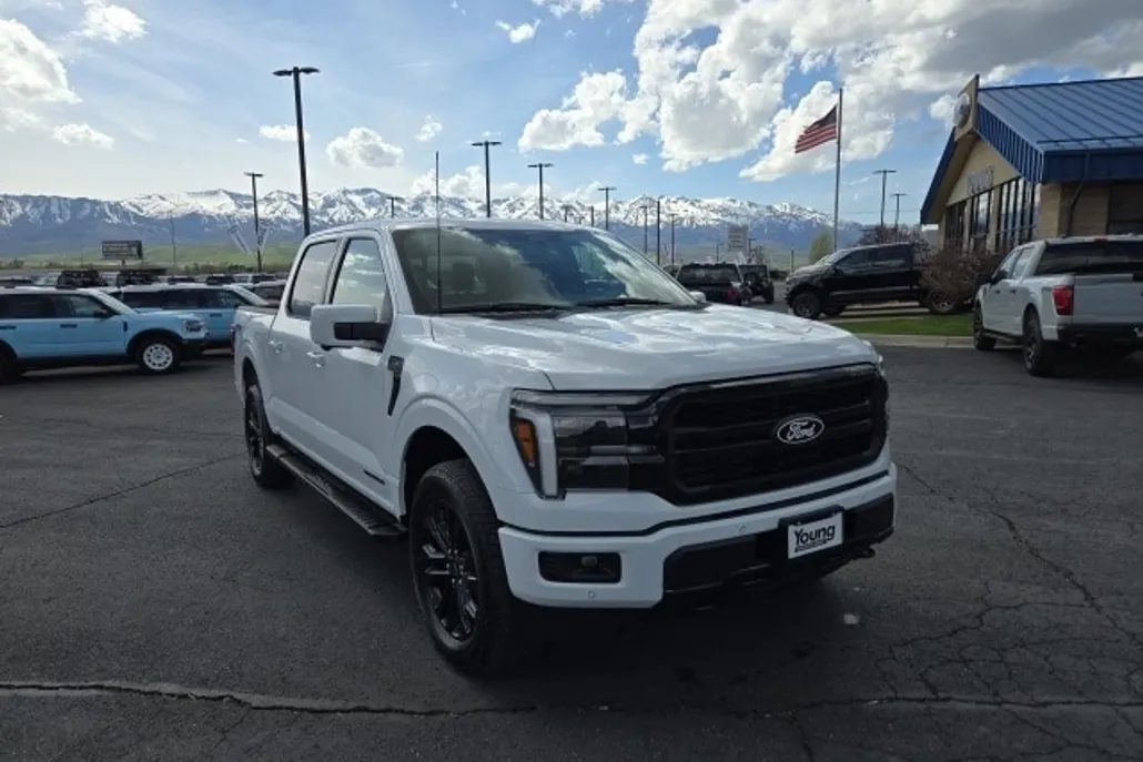 2025 Ford F-150 Lariat photo 1
