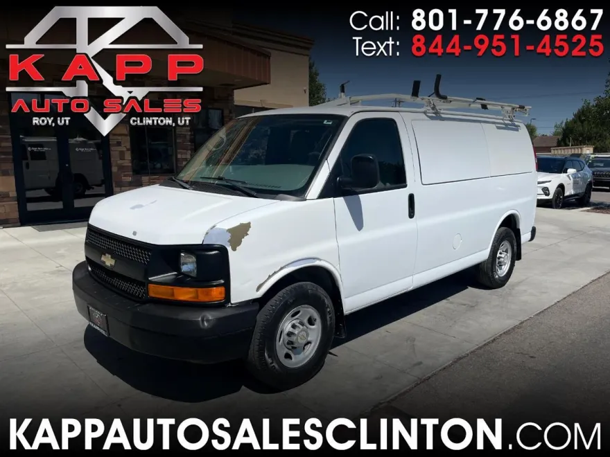2011 Chevrolet Express Cargo Van 2500 photo 1