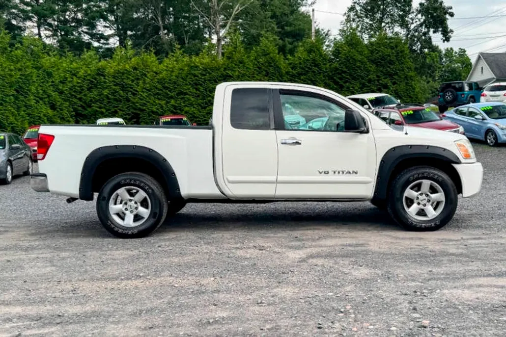 2007 Nissan Titan SE photo 1