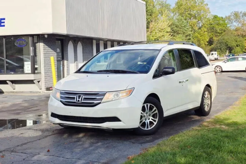 2012 Honda Odyssey EX photo 1