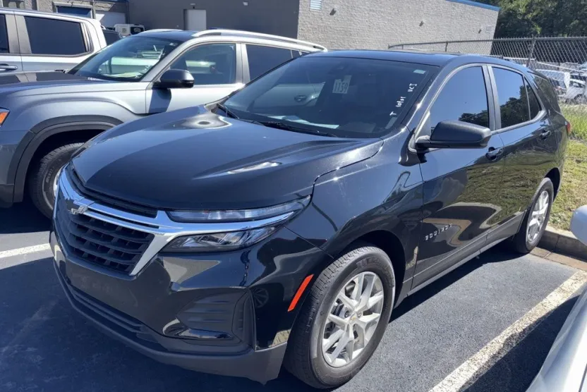 2024 Chevrolet Equinox LS photo 1
