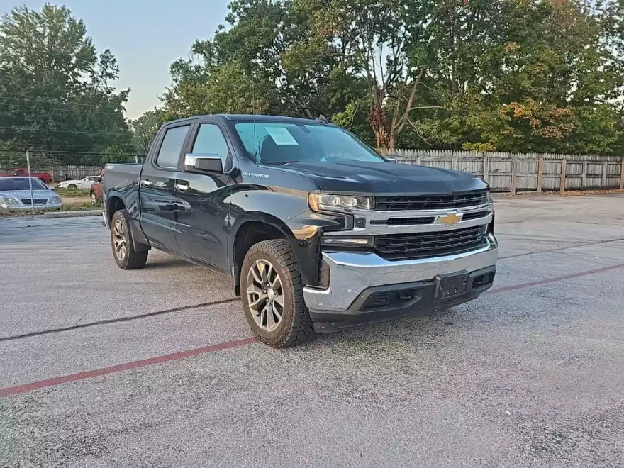 2019 Chevrolet Silverado 1500 LT photo 1