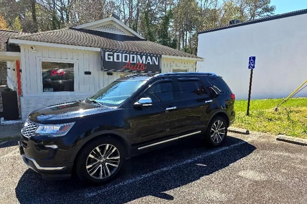 2018 Ford Explorer Platinum photo 1