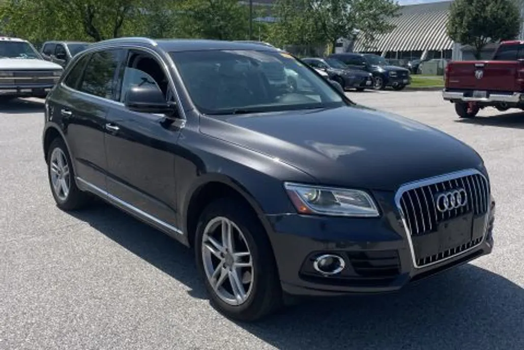 2017 Audi Q5 2.0T Premium Plus photo 1