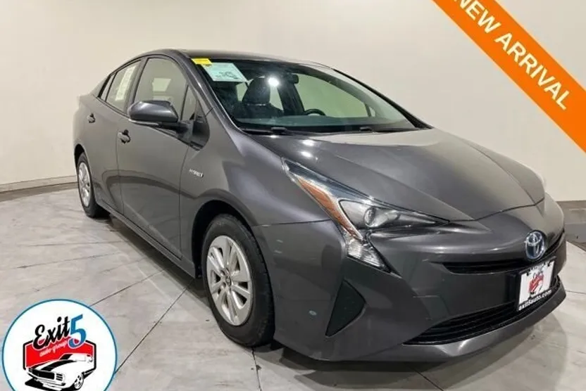 2016 Toyota Prius One Two photo 1