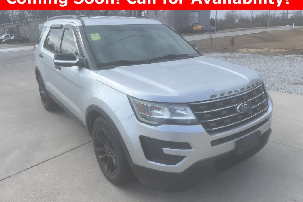 2016 Ford Explorer Base photo 1