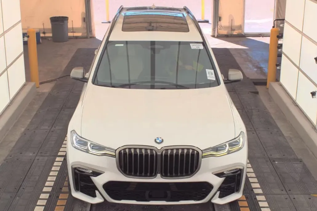 2021 Bmw X7 M50i photo 1