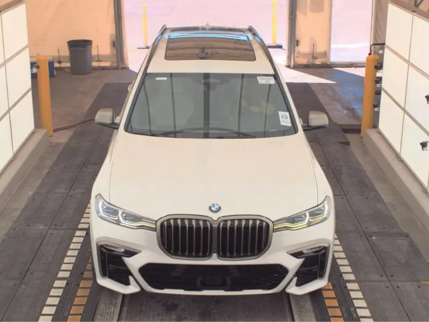 2021 Bmw X7 M50i photo 1