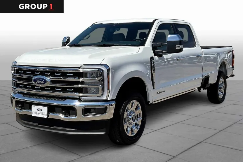 2025 Ford F-350 Lariat photo 1