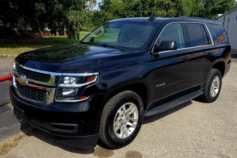 2018 Chevrolet Tahoe LT photo 1