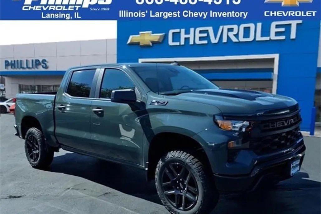 2026 Chevrolet Silverado 1500 Custom Trail Boss photo 1