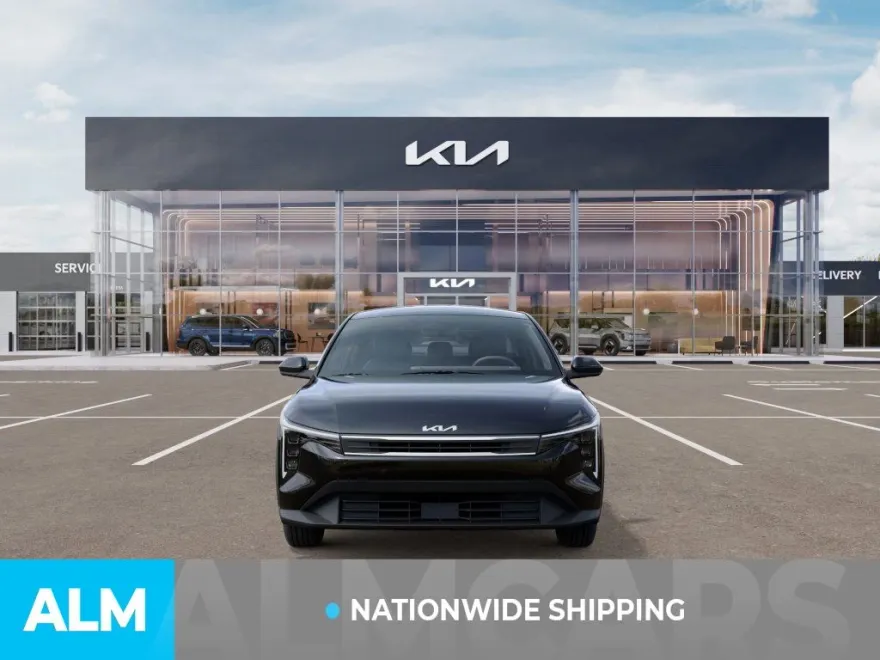 2025 Kia K4 LX photo 1