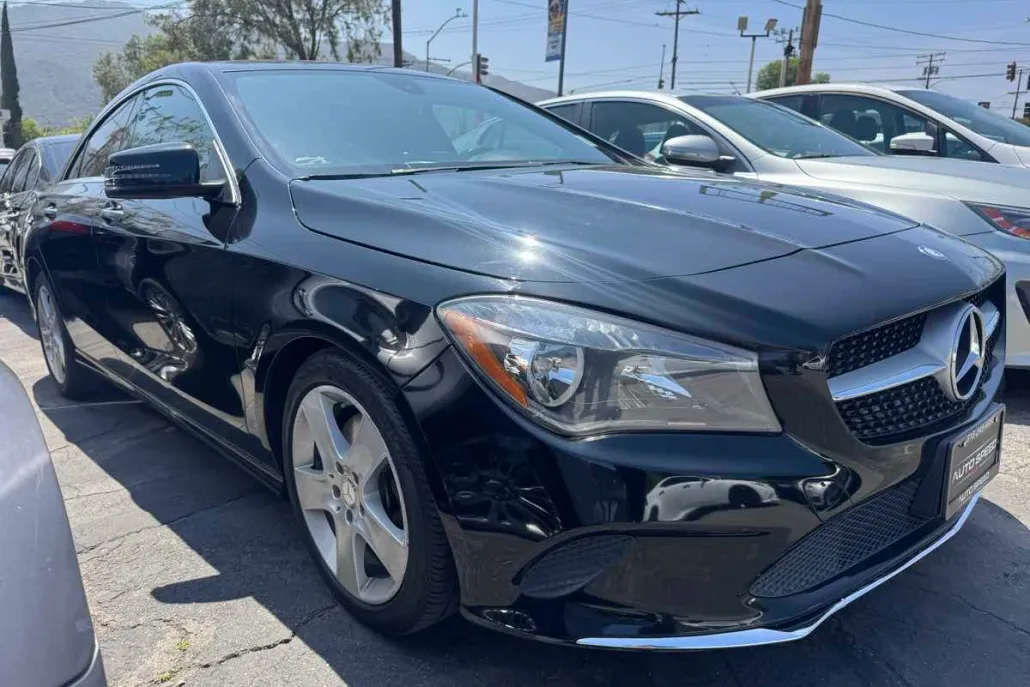 2017 Mercedes Benz CLA 250 photo 1